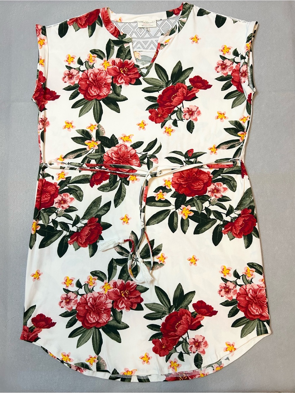 Bobbie Brooks white floral dress Size: 1X